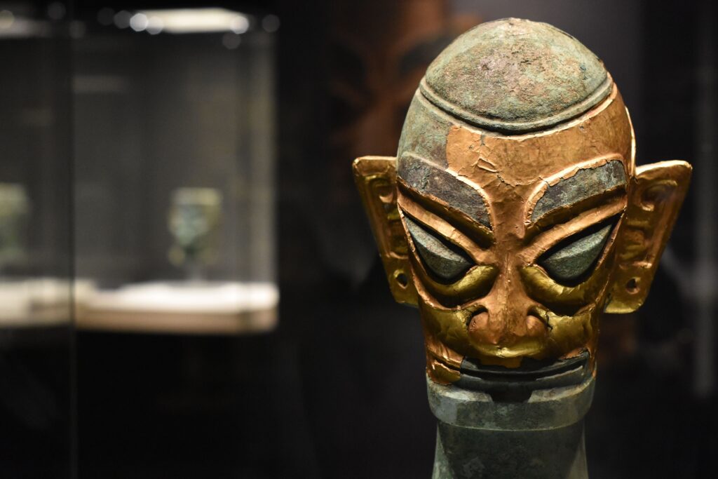13 Things Museum Experts Can Tell About an Object in Minutes