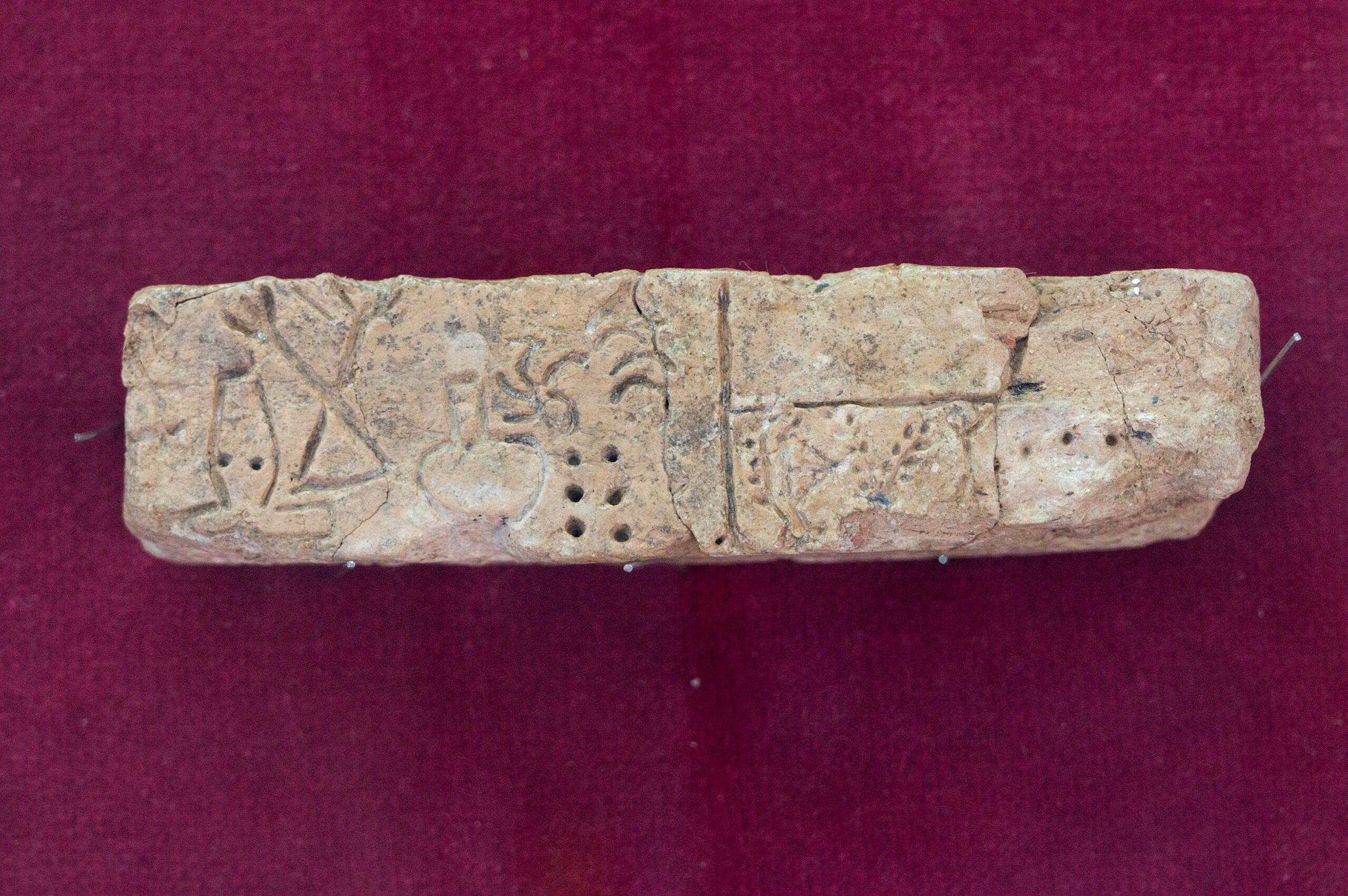 #12 The Cretan Hieroglyphs: A Parallel Minoan Script
